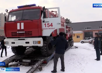 Татарстан передал Лисичанску пожарные машины и оборудование