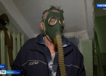«Приходится ночью охранять и подсыпать»: насколько готовы татарстанские дорожники к новому сезону?