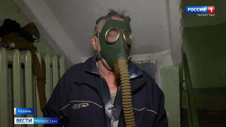 «Приходится ночью охранять и подсыпать»: насколько готовы татарстанские дорожники к новому сезону?