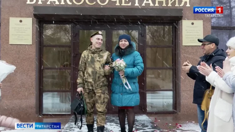 Бразильские футболисты провели товарищесткий матч с казанскими школьниками