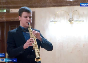 Бразильские футболисты провели товарищесткий матч с казанскими школьниками