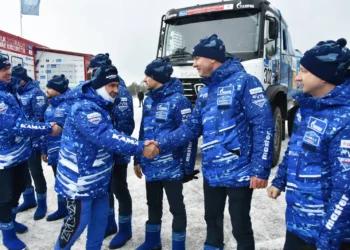 Рустам Минниханов встретился с командой «КАМАЗ-мастер»