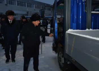 Минниханов и Мантуров ознакомились с новыми моделями КАМАЗа