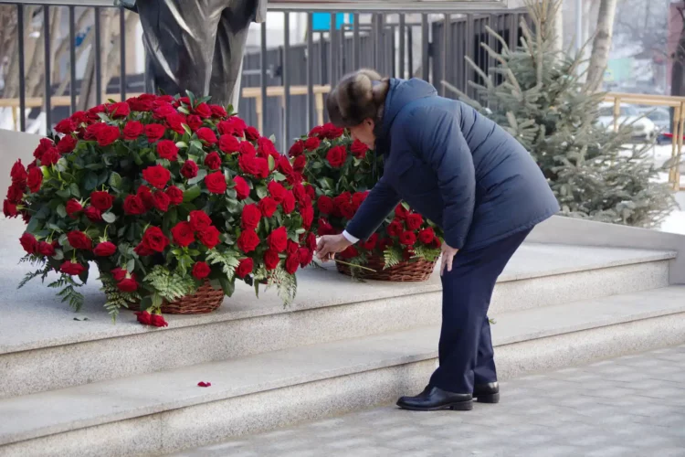 Минниханов принял участие в открытии в Москве памятника авиаконструктору Туполеву