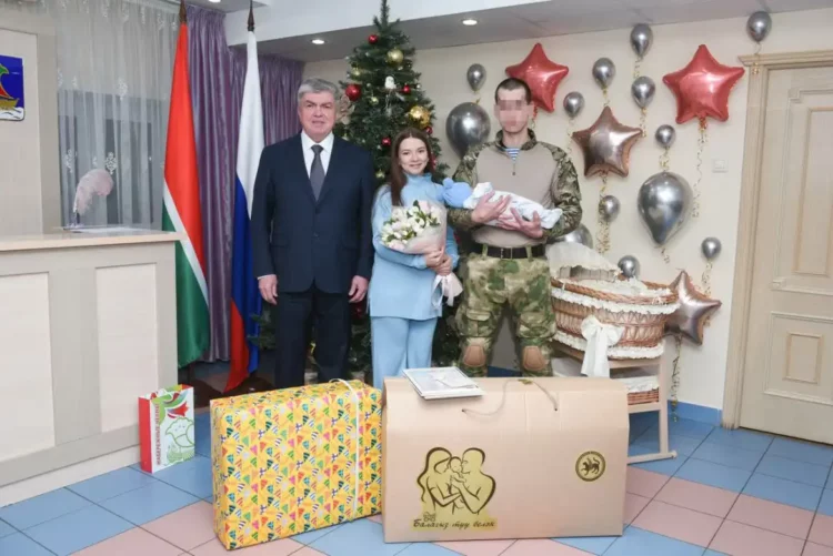 Супругам мобилизованных челнинцев, родившим ребенка, выплатят 100 тыс. рублей