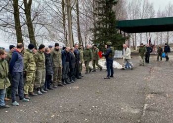 Освобожденные из плена россияне встретят Новый год на родине