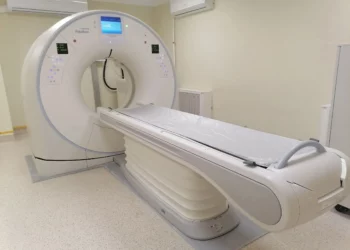 В Менделеевской ЦРБ по нацпроекту установили компьютерный томограф