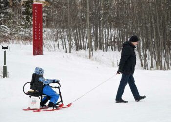 В казанских парках организован бесплатный прокат снегокатов для детей с ОВЗ