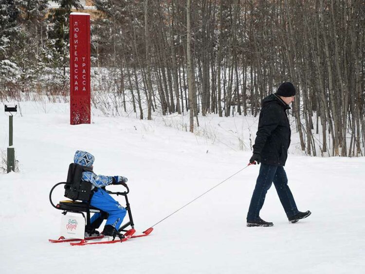 В казанских парках организован бесплатный прокат снегокатов для детей с ОВЗ
