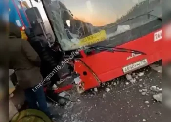 Следком РТ возбудил уголовное дело после столкновения грузовика и автобуса