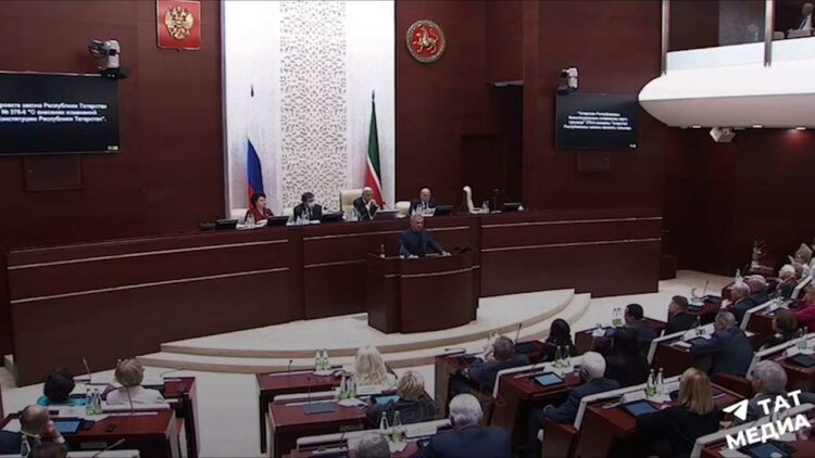 Госсовет РТ поддержал новое название должности руководителя Татарстана — “Глава – Раис Республики Татарстан”