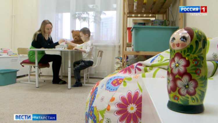 Татарстанцев просят не выходить на лед в зоне строительства моста через Каму