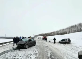 В Татарстане при столкновении легковушек пострадали пять человек