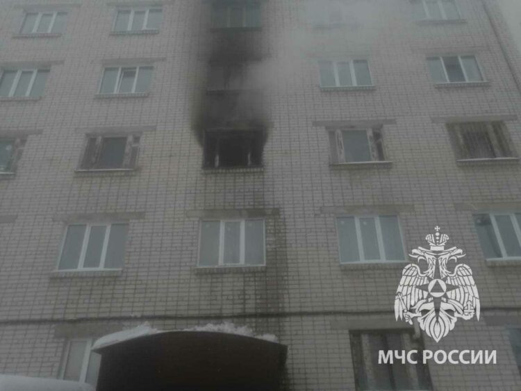 В Казани 19-летний парень погиб при пожаре в пятиэтажке