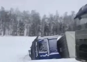 На трассе в Татарстане фура вылетела в кювет