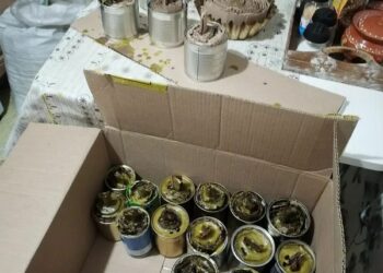 Волонтеры из Челнов начали изготавливать фронтовые свечи