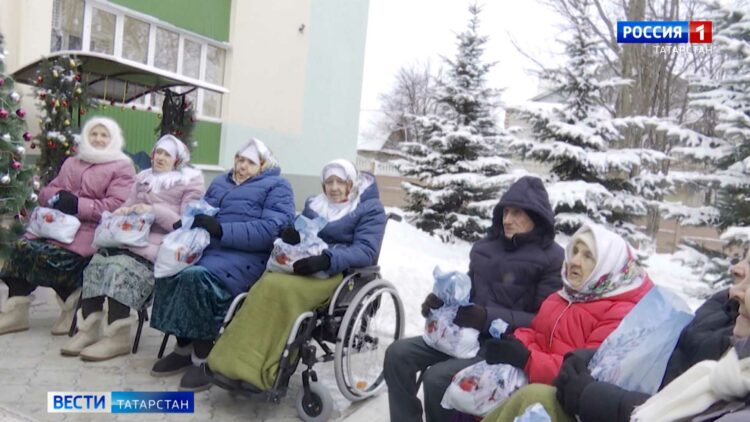 Татарстанцев просят не выходить на лед в зоне строительства моста через Каму