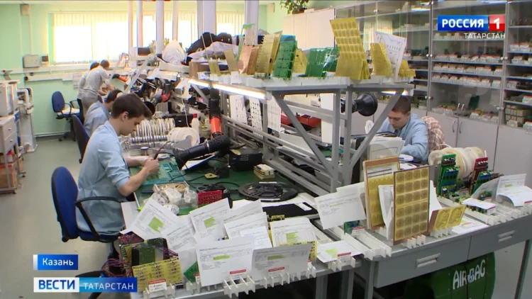 В школах Татарстана по нацпроекту появились цифровые лаборатории