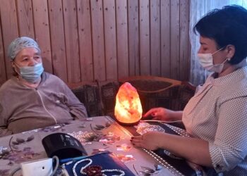 В Буинске соцработники по нацпроекту проводят занятия по галотерапии