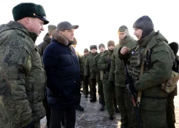 Метшин встретился с мобилизованными и передал им квадрокоптеры и тепловизоры