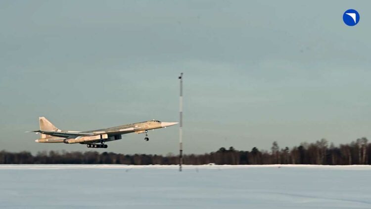 Модернизированный в Казани Ту-160М поднялся в воздух