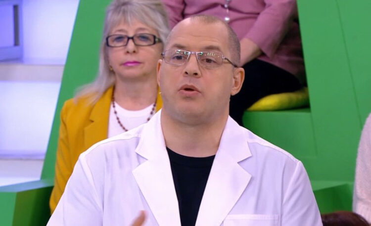 Врач рассказал о причине головной боли зимой