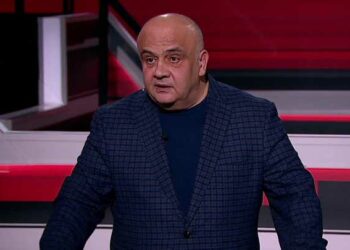 Эксперт заявил, Запад вынуждает Украину идти на самоубийство