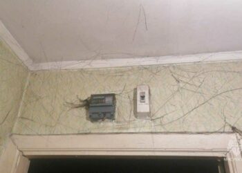 В Нижнекамске соседи спасли хозяйку загоревшейся квартиры