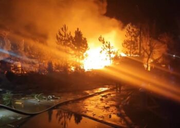 В Киеве и других городах Украины всю ночь гремели взрывы, а ВСУ обстреливали ДНР