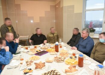 Магдеев навестил навестил участников СВО, проходящих лечение в Челнах