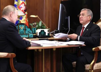 Владимир Путин встретился с Рустамом Миннихановым в Кремле: главное