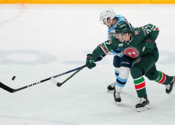 «Ак Барс» прервал победную серию, проиграв «Сибири» в матче КХЛ