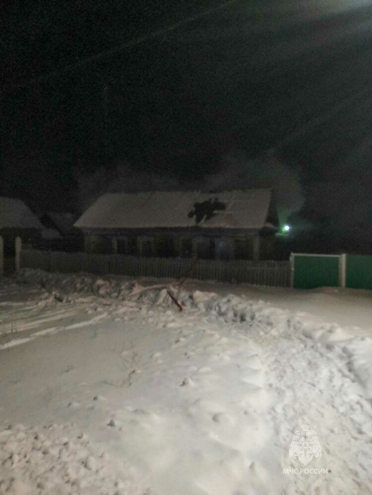 В Альметьевском районе мужчины случайно подожгли дом