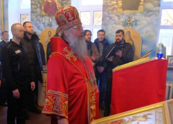 Владыка Кирилл провел литургию в исправительной колонии № 19