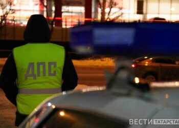 В Казани на улице Тэцевской произошло массовое ДТП с автобусом