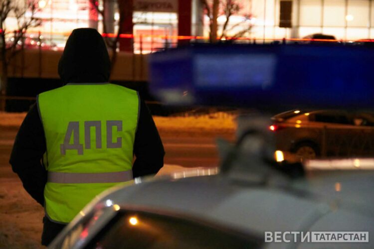 В Казани на улице Тэцевской произошло массовое ДТП с автобусом