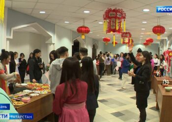 Дорога препятствий: единственный путь двух казанских поселков оказался практически завален снегом