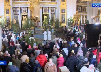 «Желаю, чтобы всем Господь даровал счастье»: в Татарстане православные празднуют Рождество Христово