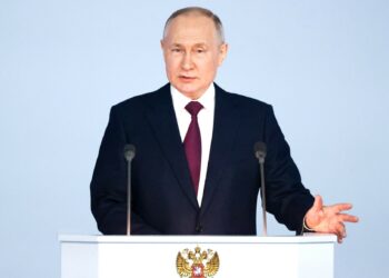 Путин выразил благодарность россиянам, оказывающих помощь фронту
