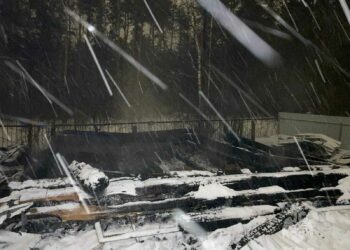 В Казани погиб мужчина и пострадала женщина во время пожара на даче