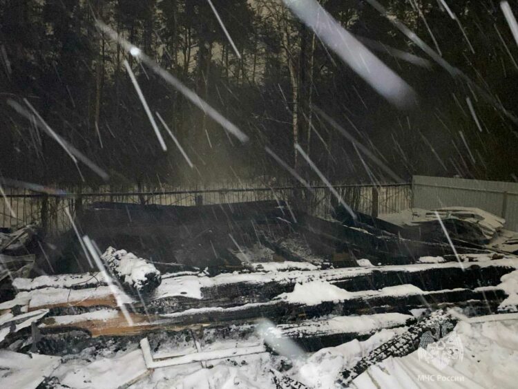 В Казани погиб мужчина и пострадала женщина во время пожара на даче