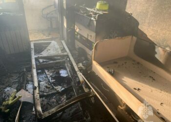 Из пожара в челнинской высотке спасли бабушку и беременную женщину
