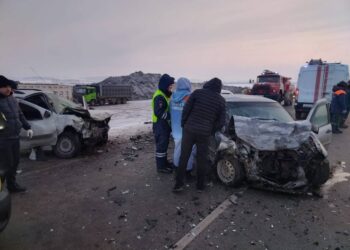 Водитель скончался при лобовом столкновении легковушек на трассе М7 в Татарстане