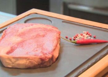 Диетолог рассказала, можно ли похудеть с помощью острой пищи