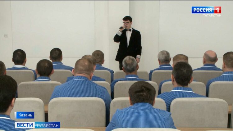 «Здесь те ребята, которые защищают нашу Родину»: в Казанском военном госпитале прошел концерт для военнослужащих