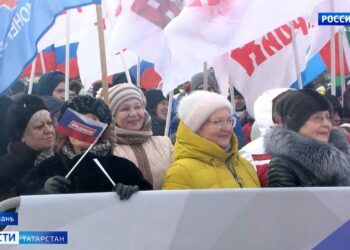 «Сегодня мы воздаем должное нашим ребятам»: Минниханов открыл новые бюсты Героев России