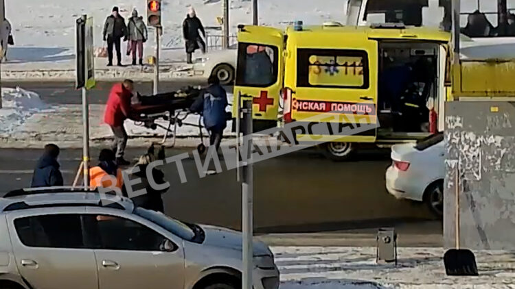 Мальчик, которого сегодня сбила на переходе машина, в реанимации