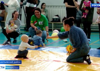 В Альметьевске прошел марафон ползунов и бегунов