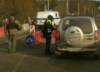 Кремль высказался о введении военного положения