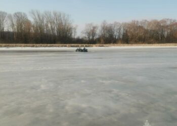 В Зеленодольском районе спасли трех человек, провалившихся под лед Волги